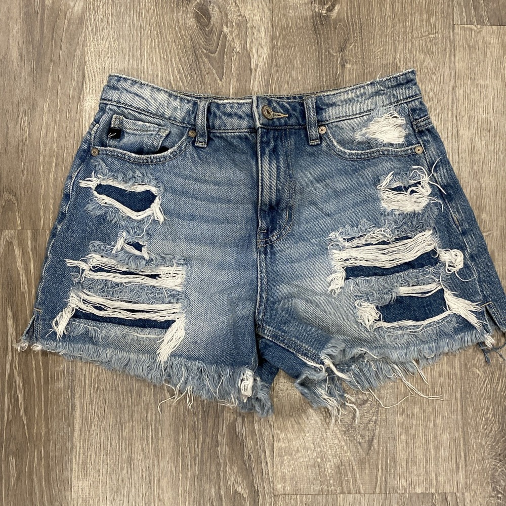 Kancan Ella High Rise Fray Hem Mom Shorts Size Medium‎ Waist 28 Inseam 3